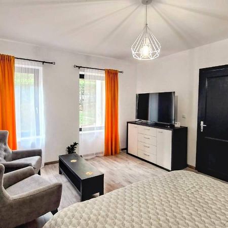 Cosy Studio In The Heart Of Брашов Екстер'єр фото