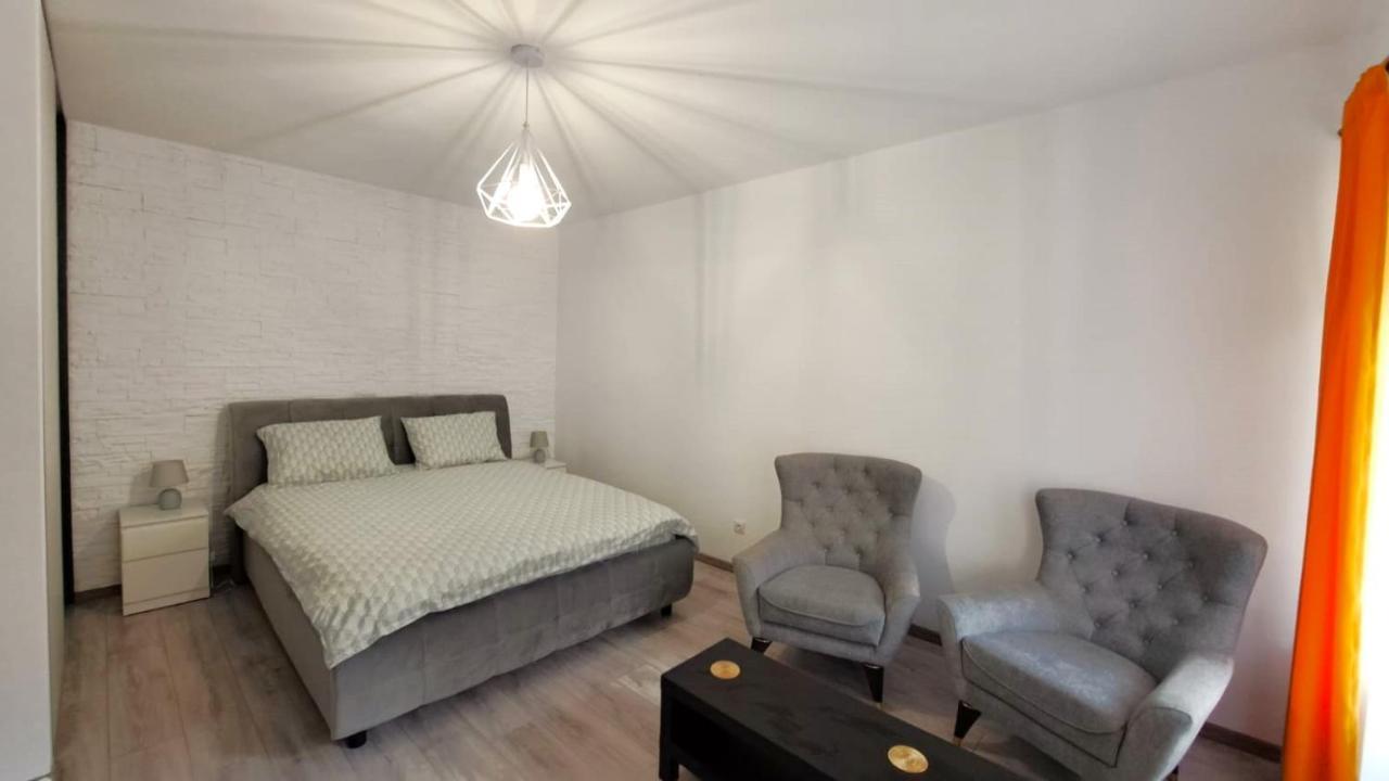Cosy Studio In The Heart Of Брашов Екстер'єр фото
